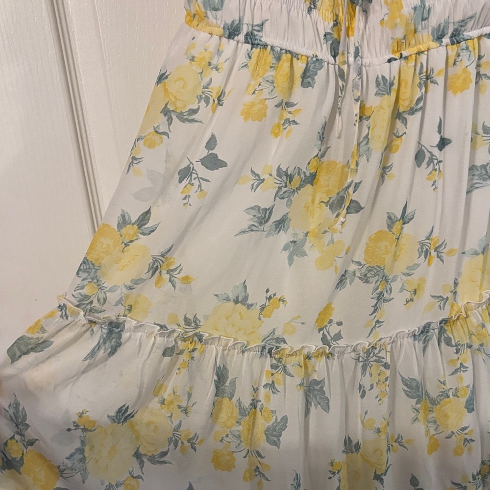 Trixxi White Maxi Dress with Yellow Floral Print - Picture 4 of 5